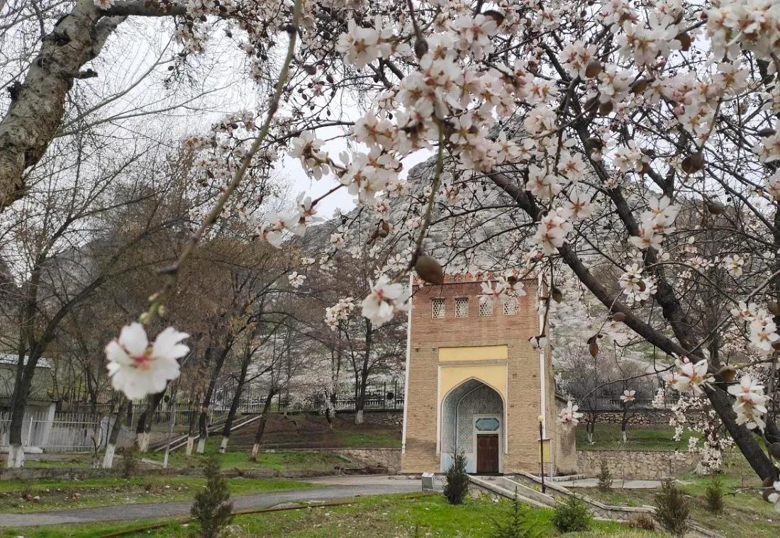 Mausoleum of Asaf ibn Burhiya