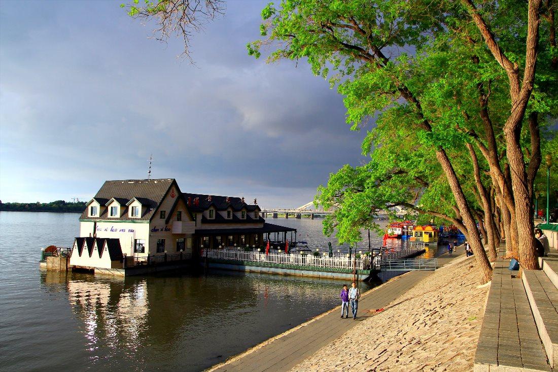 Sunhua River Embankment