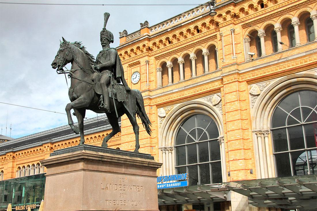 Statue of Ernest Augustus